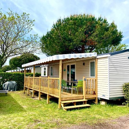 Mobil Home Excellence 6 Personnes Au Camping Mer Et Soleil, Saint George D'Oleron Les Sables Vignier Exteriör bild